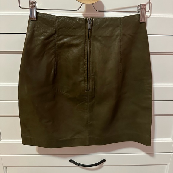 Genuine leather zara skirt - Picture 2 of 2